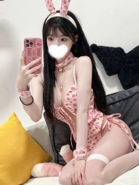 瑤瑤 165cm 46 D 23歲  屁股翹 完美的前凸後翹 服務夠性愛