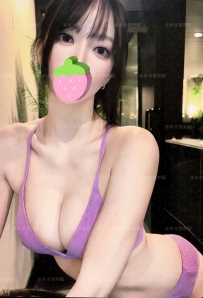 茉奈（まな）158cm/Ecup/47kg/25歲  女神茉奈，甜美大眼與柔軟曲線，溫柔撒嬌讓人心動